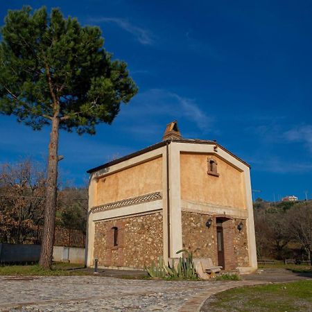 Agriturismo Masseria Fonte Di Maroglio Castrovillari Exterior foto