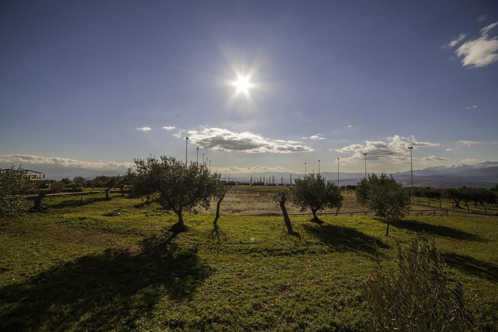 Agriturismo Masseria Fonte Di Maroglio Castrovillari Exterior foto