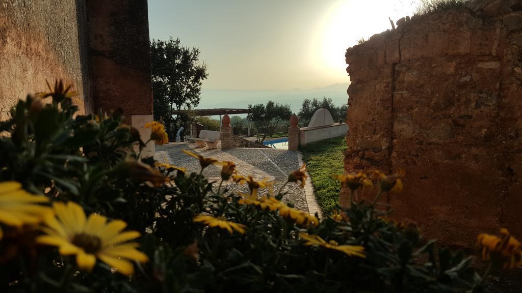 Agriturismo Masseria Fonte Di Maroglio Castrovillari Exterior foto